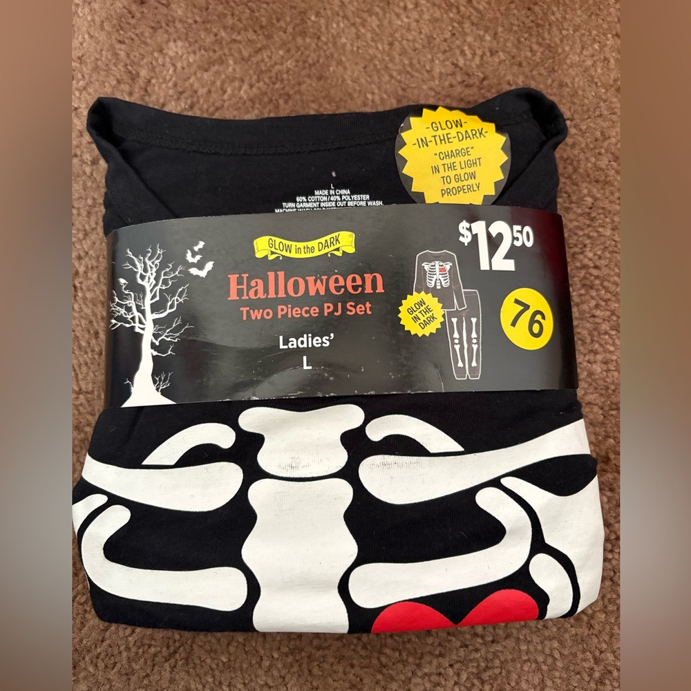 Halloween Glow-in-the-Dark Skeleton Pajama Set